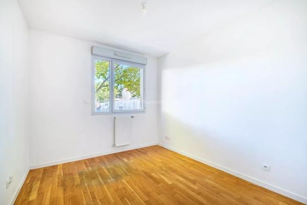 Vente                                                      Appartement
                        
                     3 pièces                      65 m2                     à Villeurbanne