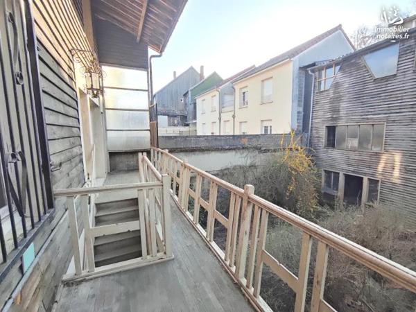 SAINTE MENEHOULD - HYPER CENTRE
Appartement de 167 m² à réhabiliter avec grenier au-dessus