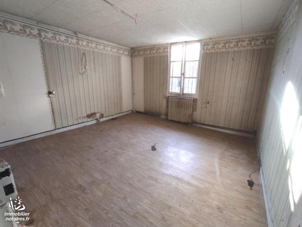 SAINTE MENEHOULD - HYPER CENTRE
Appartement de 167 m² à réhabiliter avec grenier au-dessus