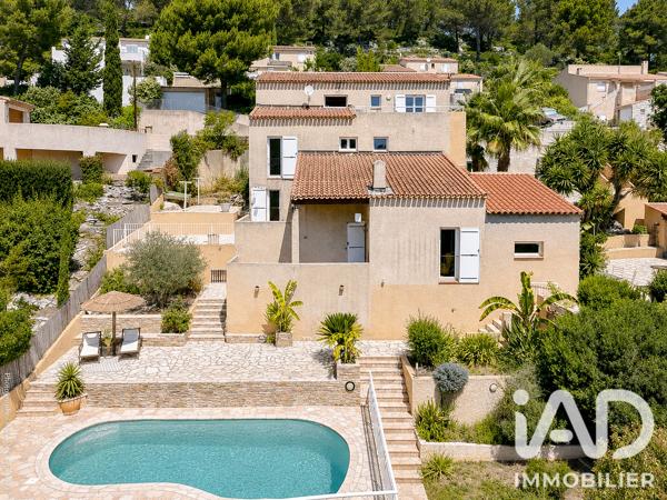 Maison à vendre 8 pièces 242 m² Carnoux-en-Provence