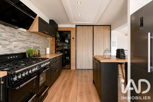 Maison à vendre 8 pièces 242 m² Carnoux-en-Provence