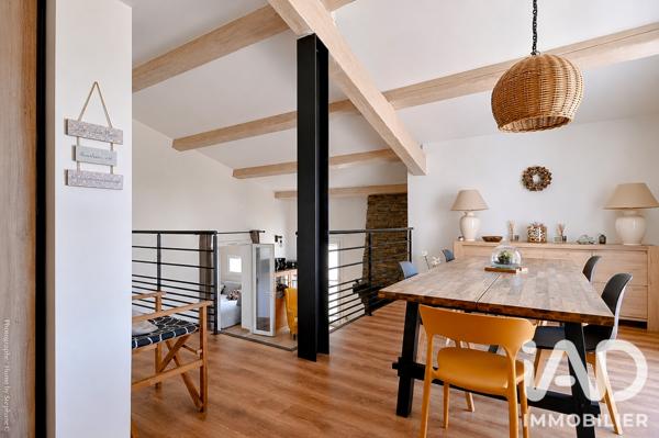 Maison à vendre 8 pièces 242 m² Carnoux-en-Provence
