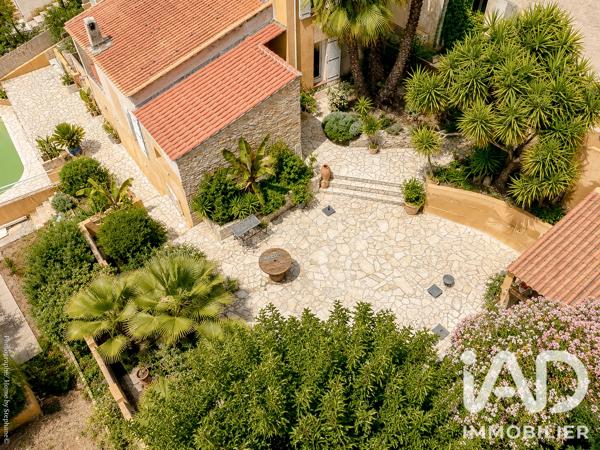 Maison à vendre 8 pièces 242 m² Carnoux-en-Provence