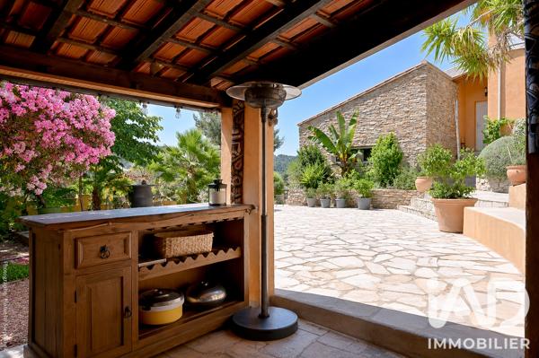Maison à vendre 8 pièces 242 m² Carnoux-en-Provence