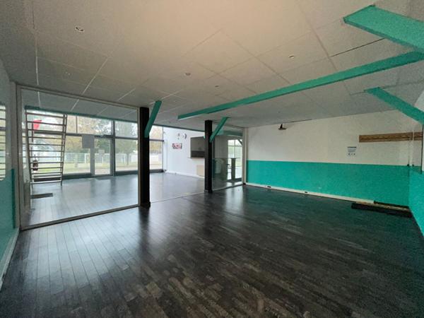 Local commercial Quetigny 450 m2