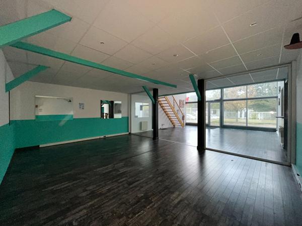 Local commercial Quetigny 450 m2