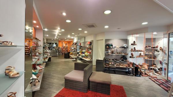 A vendre fonds de commerce d'un magasin de chaussure , La fleche A vendre fonds de commerce d'un magasin de chaussure , La fleche