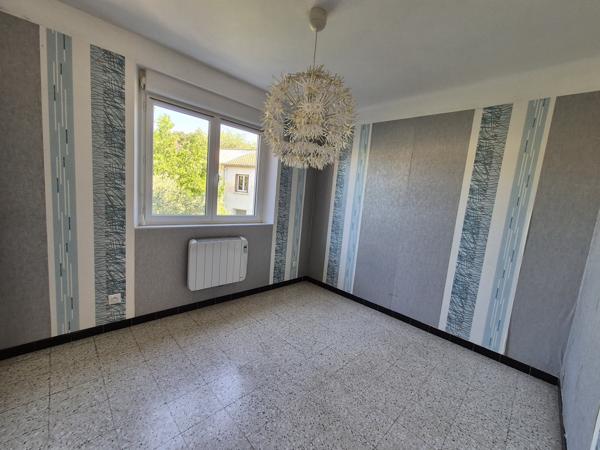 Maison familiale T8 secteur calme Alès (30100)