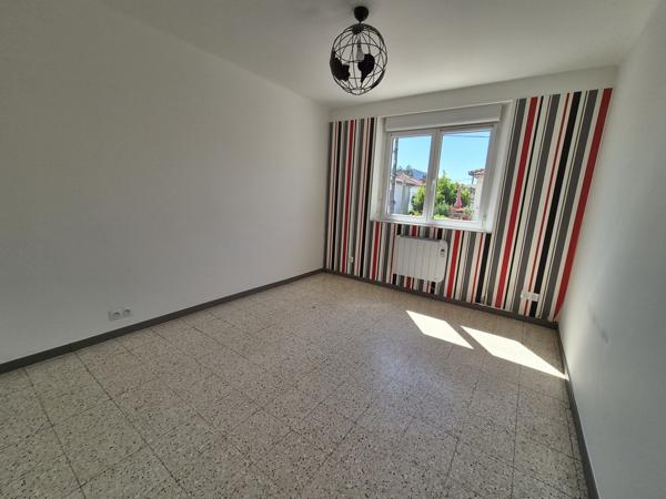 Maison familiale T8 secteur calme Alès (30100)