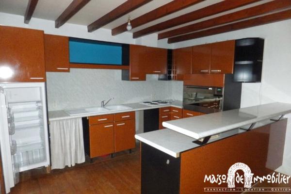 Location Appartement - 2 pièces - 56m² - SEGONZAC Centre-ville