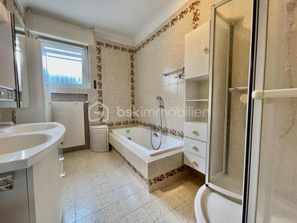 Maison de village de 214 m²