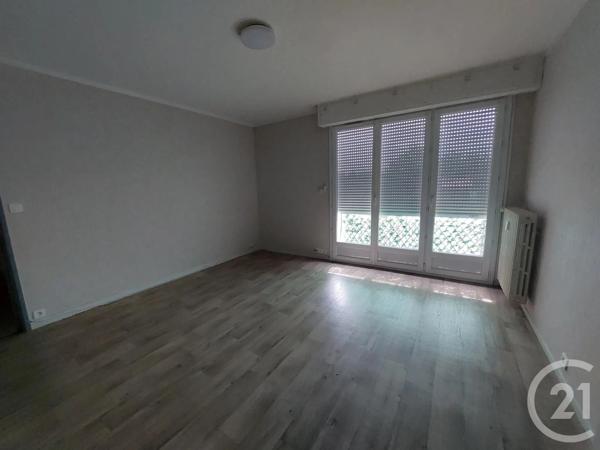 Appartement F3 à vendre  3 pièces - 64 m 2   MONTLUCON  - 03