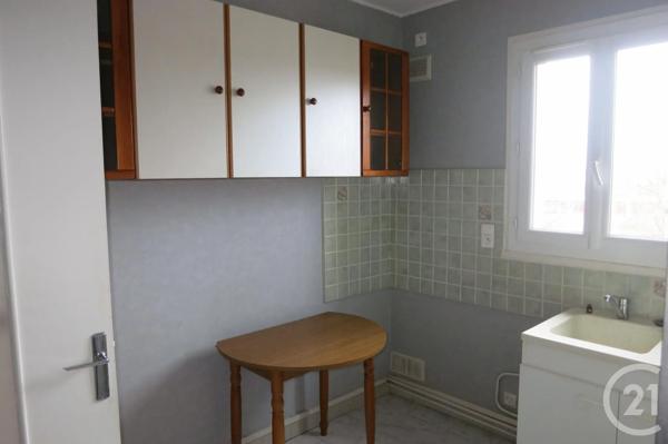 Appartement F3 à vendre  3 pièces - 64 m 2   MONTLUCON  - 03