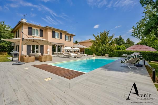 Maison Ecully 200 m2 - 5 chambres - climatisée - piscine - garage double Ecully Maison Ecully 200 m2 - 5 chambres - climatisée - piscine - garage double Ecully