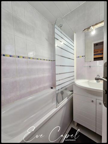 Appartement à vendre 2 pièces LE CAP D'AGDE (34), Secteur PINEDE, Appartement T2 + CABINE avec Stationnement privatif + Piscine