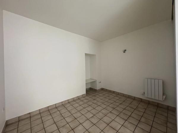 Location Studio 1 pièces 27 m2 à Saint-Étienne