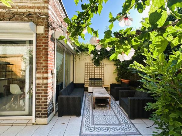Lille Vauban Cormontaigne, très belle maison fin 19 ième de 236 m2, 6 chambres, jardin. Lille Lille Vauban Cormontaigne, très belle maison fin 19 ième de 236 m2, 6 chambres, jardin. Lille
