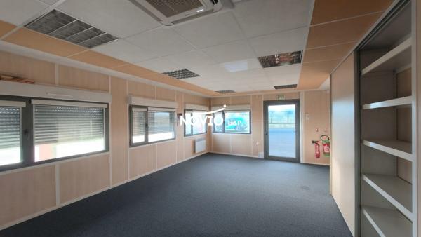 Local professionnel 193 m² proche Poitiers