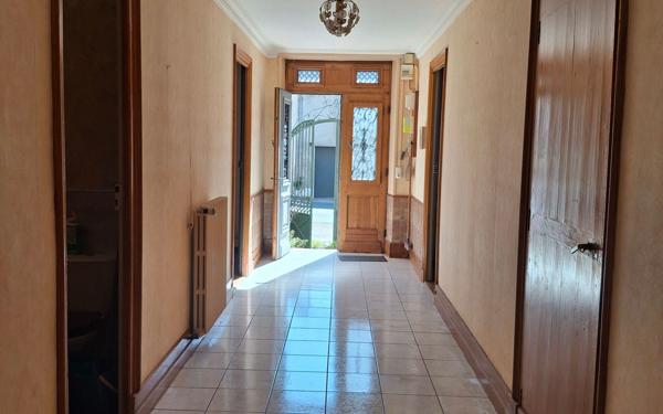 Maison à vendre    3 pièces •  Lacabarède