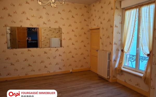 Maison à vendre    3 pièces •  Lacabarède