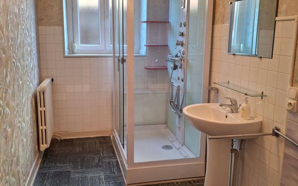 Maison à vendre    3 pièces •  Lacabarède