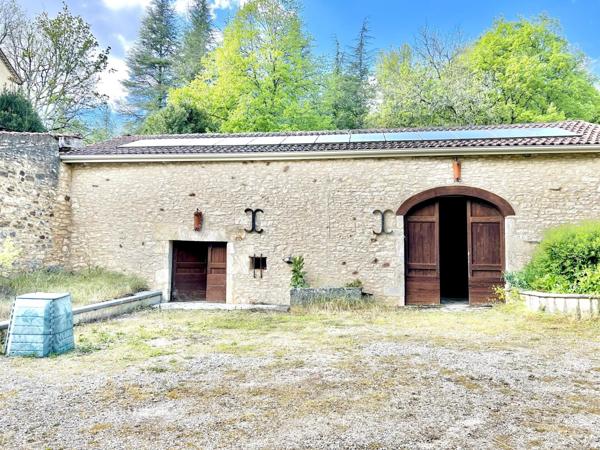 Vente Maison 11 pièces 275 m2 à Villefranche-du-Périgord