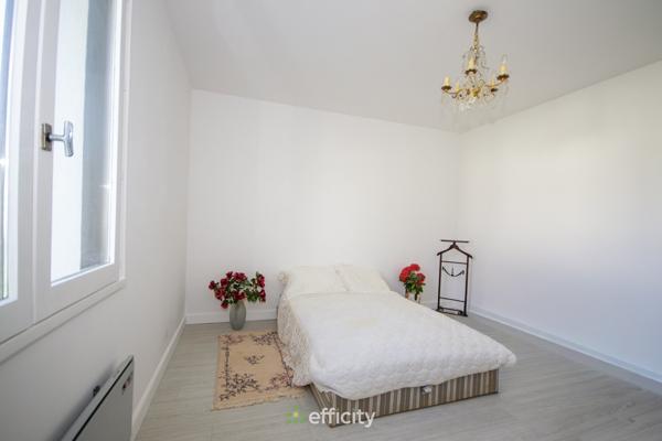 Maison 6 pièces - 230 m² Exclusivité efficity