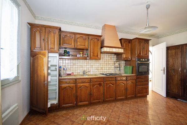 Maison 6 pièces - 230 m² Exclusivité efficity