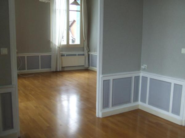 Appartement avec ascenseur, dans immeuble centre-ville  !