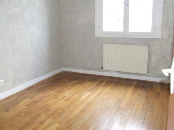 Appartement avec ascenseur, dans immeuble centre-ville  !