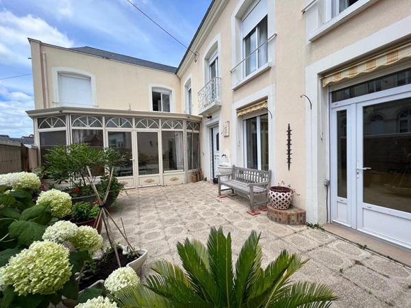 Maison - Montval Sur Loir - 8 pièce(s) - 208 m²
