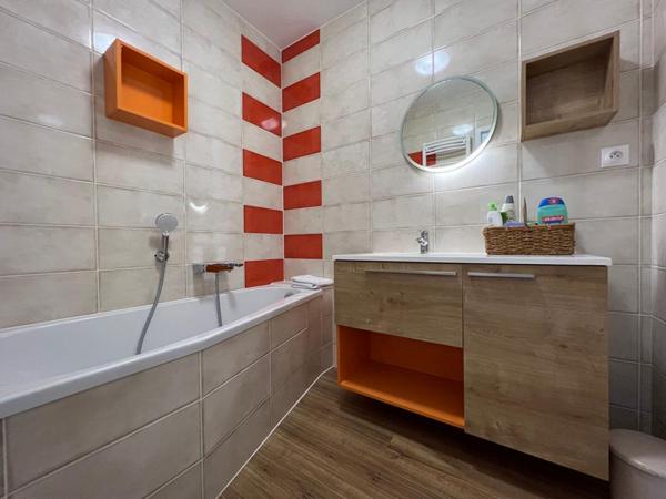 Maison - Montval Sur Loir - 8 pièce(s) - 208 m²