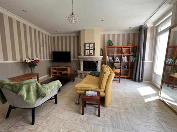 Maison - Montval Sur Loir - 8 pièce(s) - 208 m²