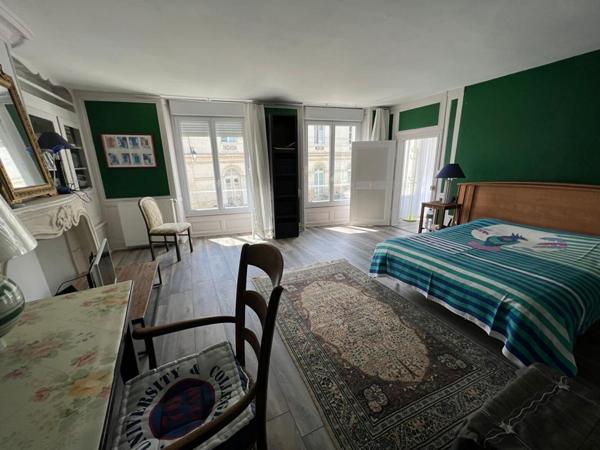 Maison - Montval Sur Loir - 8 pièce(s) - 208 m²