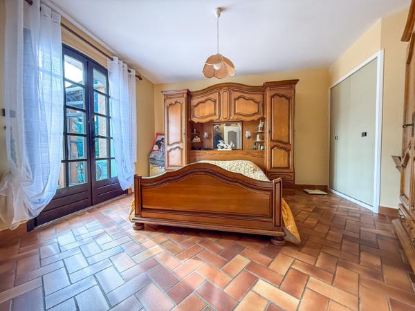 Saint-Raphaël Valescure-Nouveauté villa plain pied dans domaine fermé 3 chambres/garage/piscine