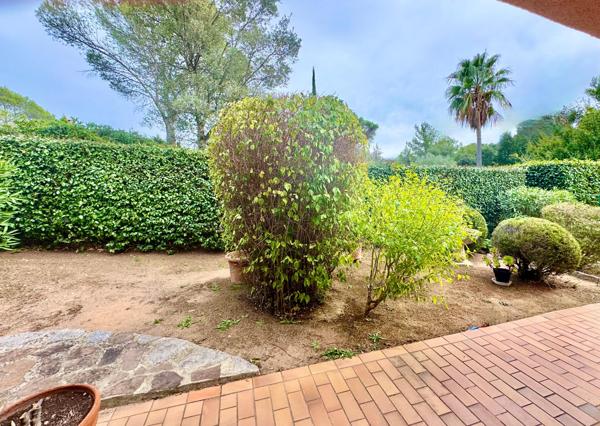 Saint-Raphaël Valescure-Nouveauté villa plain pied dans domaine fermé 3 chambres/garage/piscine