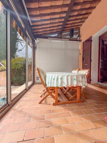 Saint-Raphaël Valescure-Nouveauté villa plain pied dans domaine fermé 3 chambres/garage/piscine