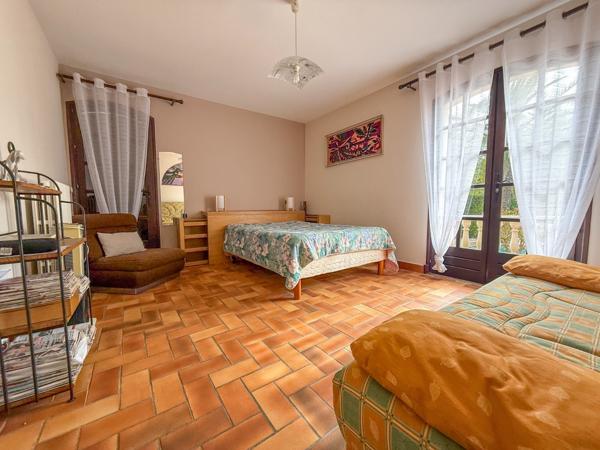 Saint-Raphaël Valescure-Nouveauté villa plain pied dans domaine fermé 3 chambres/garage/piscine