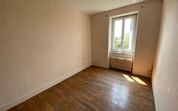 Maison à vendre    5 pièces •  Couzeix