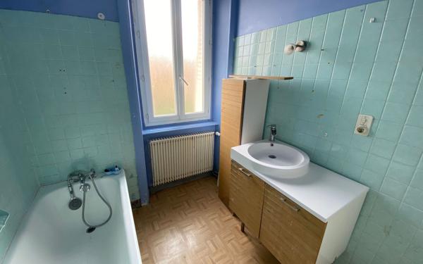 Maison à vendre    5 pièces •  Couzeix