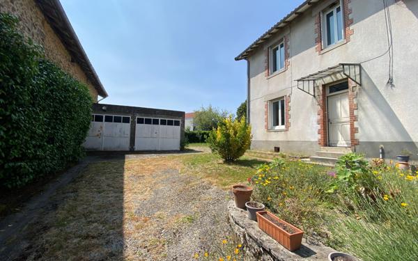 Maison à vendre    5 pièces •  Couzeix