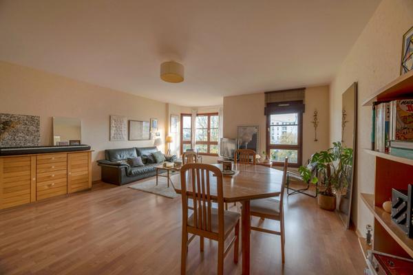 APPARTEMENT - RENNES - SAINT-HELIER - T5 - DOUBLE GARAGE - VUE DEGAGEE