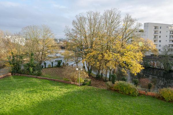 APPARTEMENT - RENNES - SAINT-HELIER - T5 - DOUBLE GARAGE - VUE DEGAGEE