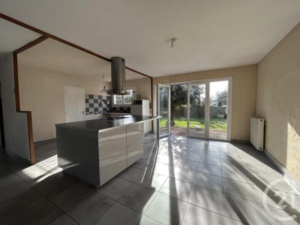 Maison à vendre  4 pièces - 87,14 m 2   SOULAC SUR MER  - 33