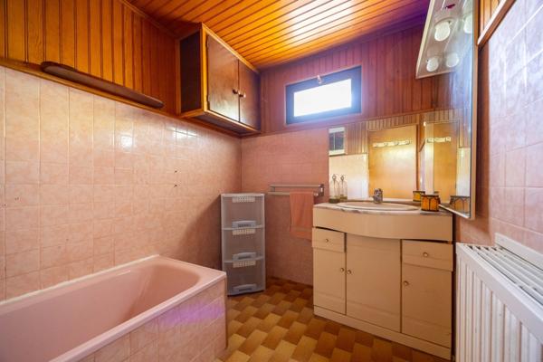 ***VISITE VIRTUELLE DISPONIBLE SUR DEMANDE…LA MILLIÈRE LIMITE LA PENNE-SUR-HUVEAUNE…MAISON 195m²… 5 CHAMBRES…PISCINE…JARDIN…DOUBLE LOGEMENT…VUE À COUPER LE SOUFFLE…RARE À LA VENTE***