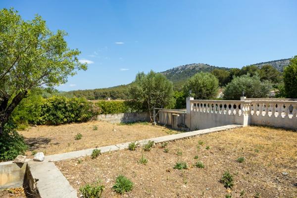 ***VISITE VIRTUELLE DISPONIBLE SUR DEMANDE…LA MILLIÈRE LIMITE LA PENNE-SUR-HUVEAUNE…MAISON 195m²… 5 CHAMBRES…PISCINE…JARDIN…DOUBLE LOGEMENT…VUE À COUPER LE SOUFFLE…RARE À LA VENTE***