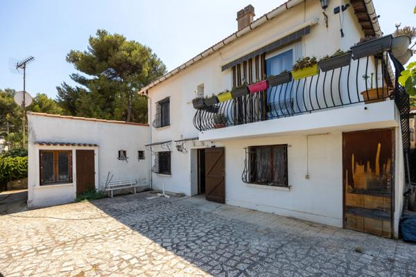 ***VISITE VIRTUELLE DISPONIBLE SUR DEMANDE…LA MILLIÈRE LIMITE LA PENNE-SUR-HUVEAUNE…MAISON 195m²… 5 CHAMBRES…PISCINE…JARDIN…DOUBLE LOGEMENT…VUE À COUPER LE SOUFFLE…RARE À LA VENTE***