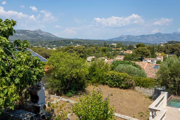 ***VISITE VIRTUELLE DISPONIBLE SUR DEMANDE…LA MILLIÈRE LIMITE LA PENNE-SUR-HUVEAUNE…MAISON 195m²… 5 CHAMBRES…PISCINE…JARDIN…DOUBLE LOGEMENT…VUE À COUPER LE SOUFFLE…RARE À LA VENTE***