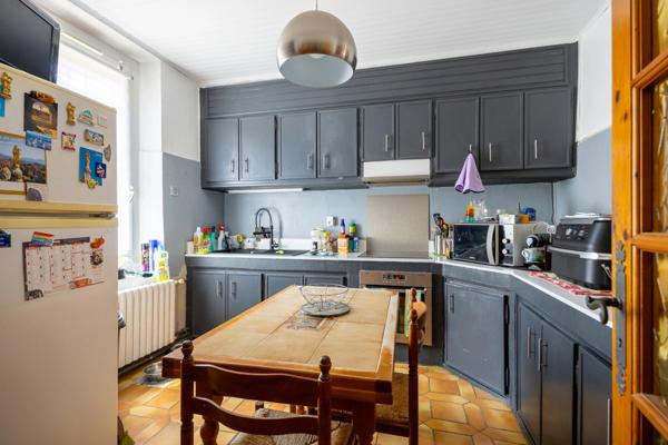 ***VISITE VIRTUELLE DISPONIBLE SUR DEMANDE…LA MILLIÈRE LIMITE LA PENNE-SUR-HUVEAUNE…MAISON 195m²… 5 CHAMBRES…PISCINE…JARDIN…DOUBLE LOGEMENT…VUE À COUPER LE SOUFFLE…RARE À LA VENTE***