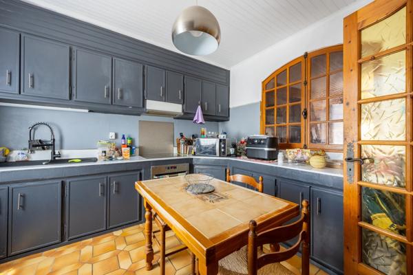 ***VISITE VIRTUELLE DISPONIBLE SUR DEMANDE…LA MILLIÈRE LIMITE LA PENNE-SUR-HUVEAUNE…MAISON 195m²… 5 CHAMBRES…PISCINE…JARDIN…DOUBLE LOGEMENT…VUE À COUPER LE SOUFFLE…RARE À LA VENTE***